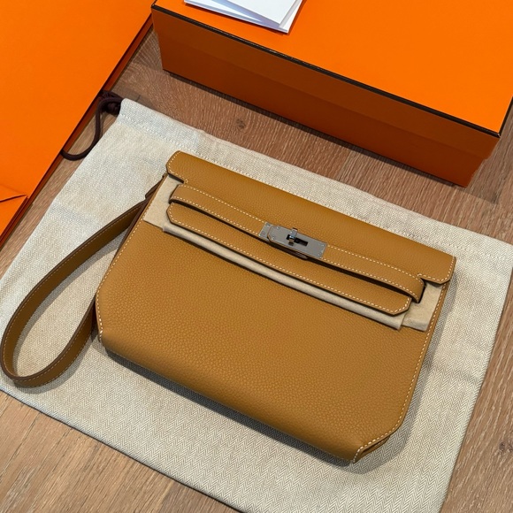 Hermes Kelly Depeches Leather Clutch Bag - Picture 1 of 14